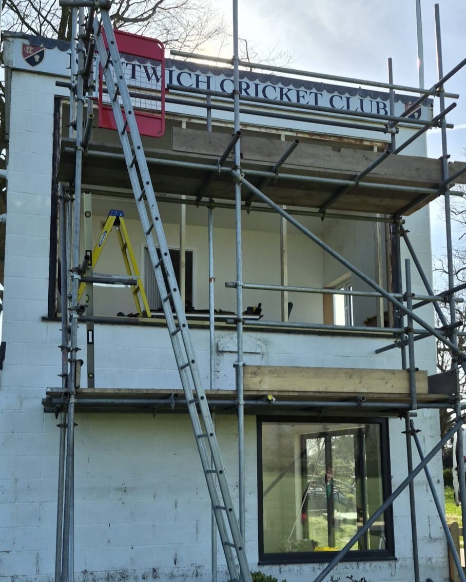 Nantwich Cricket Club — a video screen brought back into service and connected to Play-Cricket Scorer Pro project gallery image 1