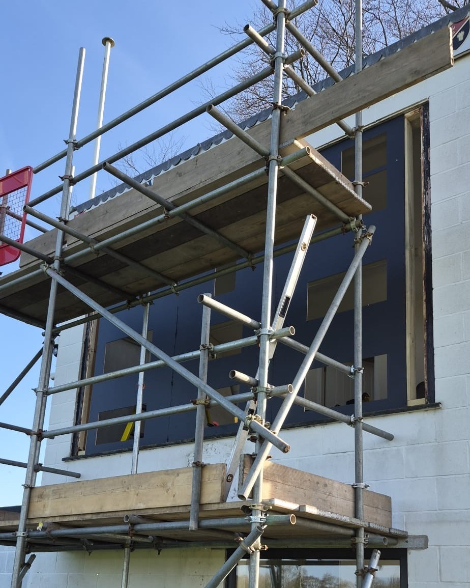 Nantwich Cricket Club — a video screen brought back into service and connected to Play-Cricket Scorer Pro project gallery image 2