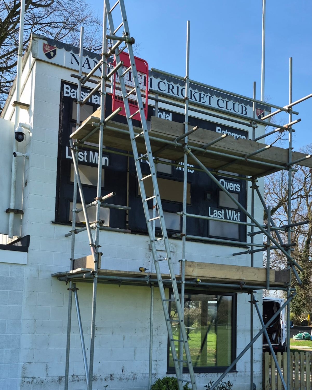 Nantwich Cricket Club — a video screen brought back into service and connected to Play-Cricket Scorer Pro project gallery image 6