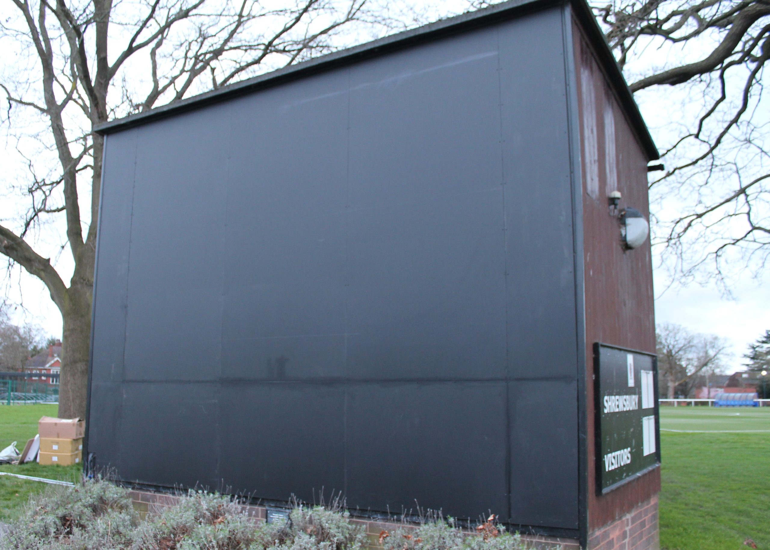 Rear housing of an outdoor video screen